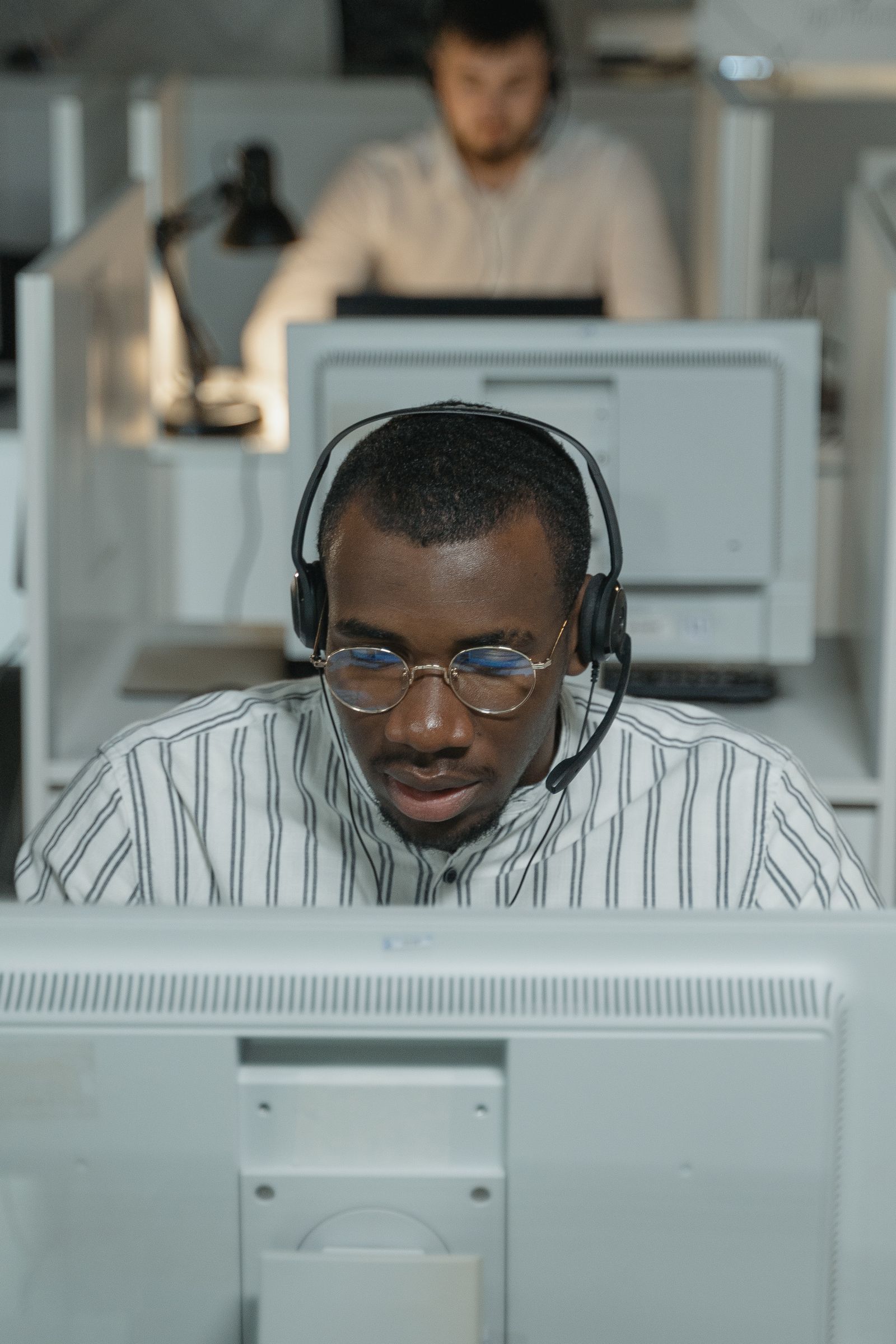 MTS help desk agent providing remote monitoring support